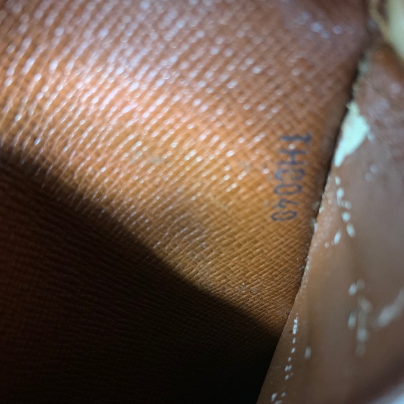 Vintage Louis Vuitton Monogram Long Wallet - Picture 11 of 12